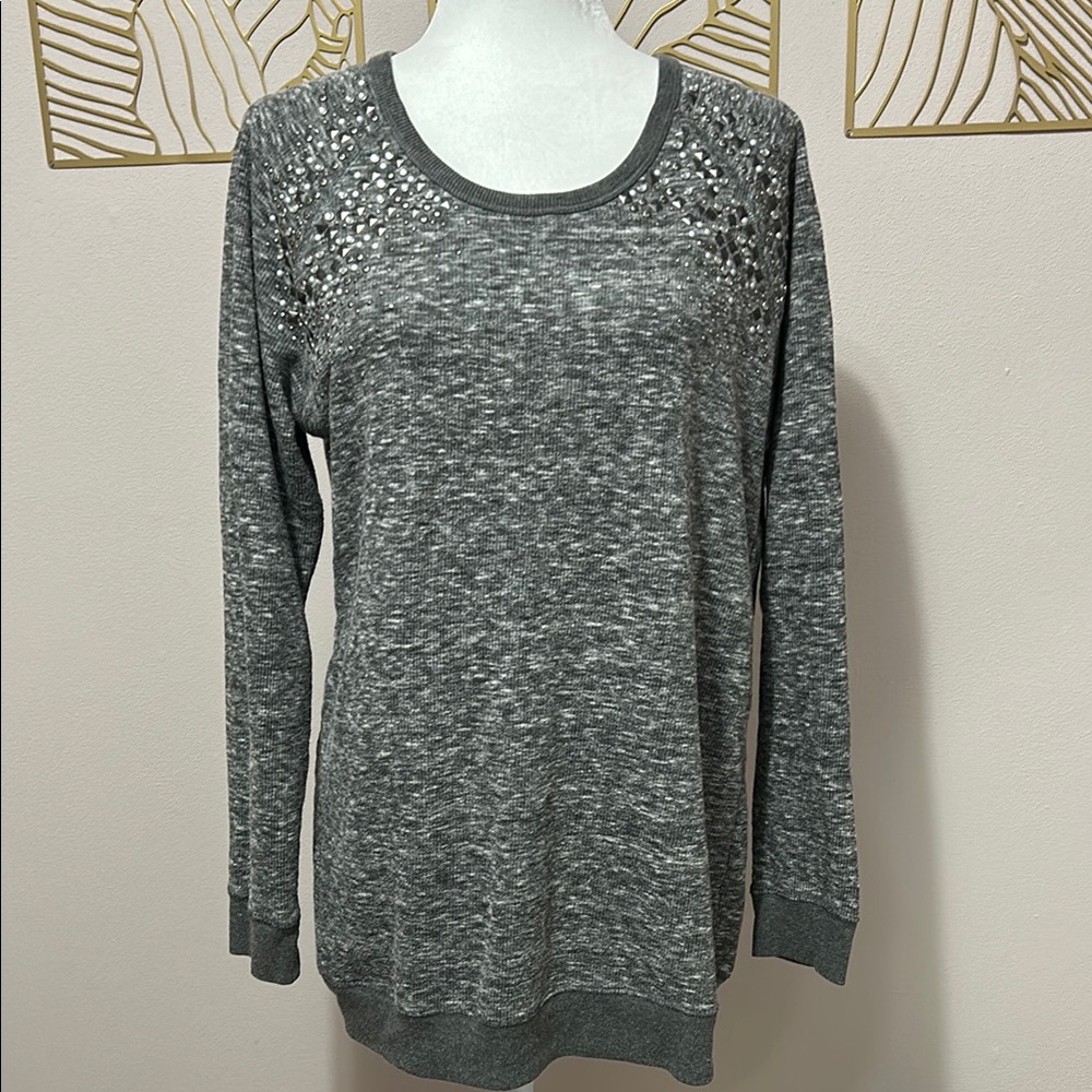 Chic Gray Knit Top with Sparkle Accents - Picture 1 of 4